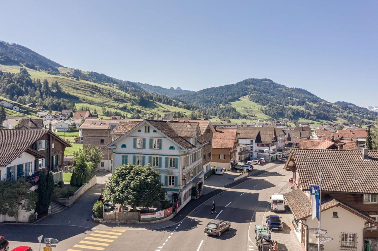 Gaestezimmer Im Dorfzentrum Hotel Rothenthurm Buitenkant foto