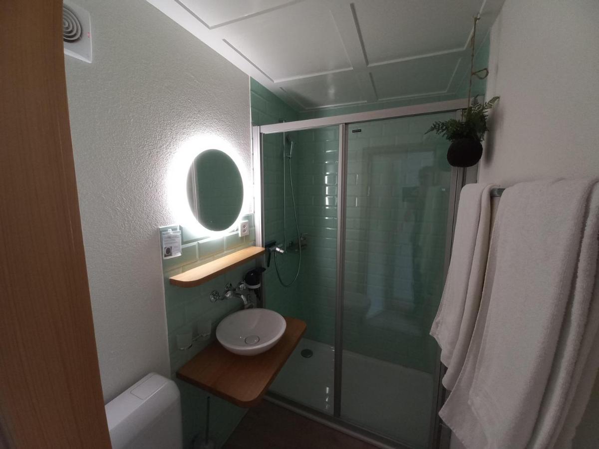 Gaestezimmer Im Dorfzentrum Rothenthurm Buitenkant foto
